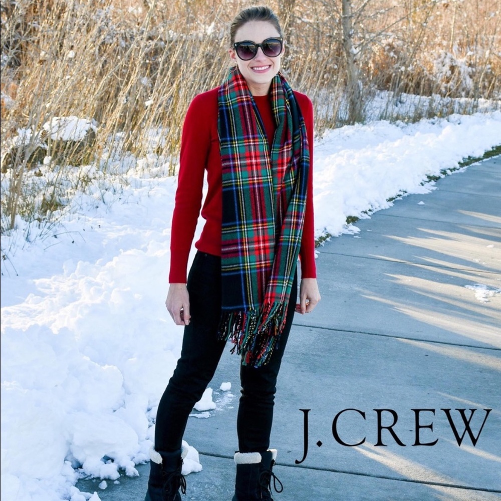 PLAID PLAID !!! J. Crew Classic Plaid Blanket Scarf Excellent Condition